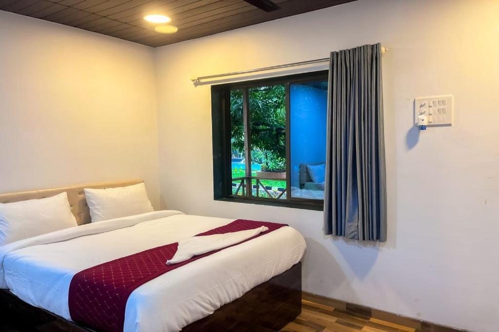Mangozzz Magical World Hotel Panvel Exterior photo